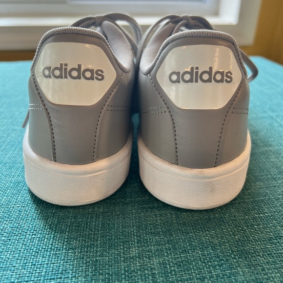 Adidas Cloudfoam Gray/white Shoes- excellent condition Size 9.5 - Picture 7 of 7